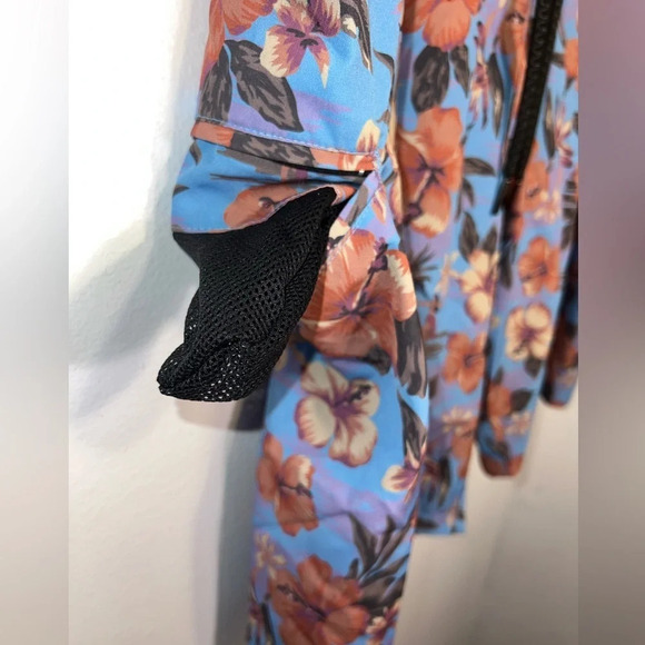 Brooklyn Cloth BKLYN, 36W tropical pocket lace up loop closure board short - Picture 4 of 10